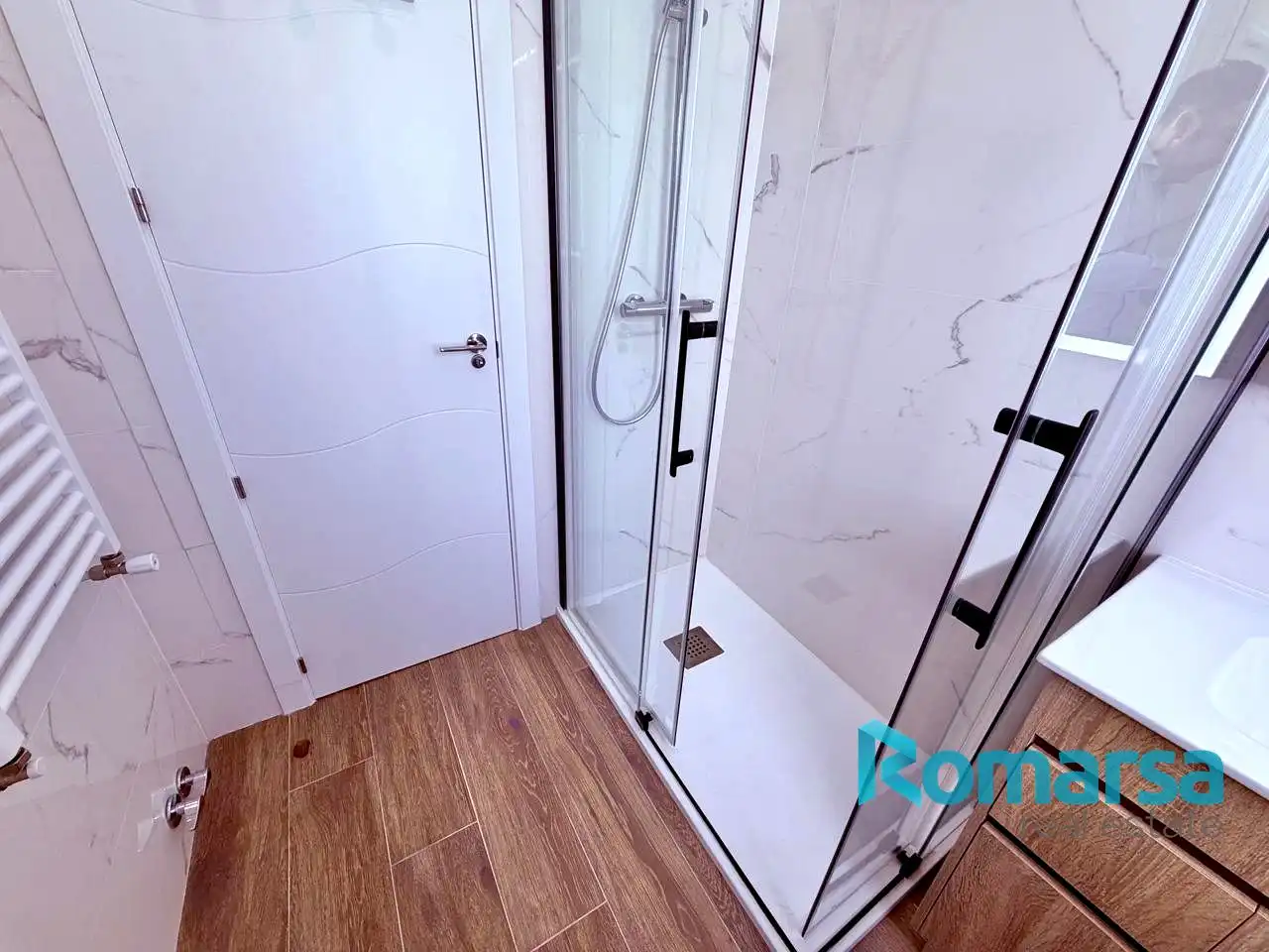 Bathroom of Flat for sale in Ávila  with Heating, Terrace and Furnished
