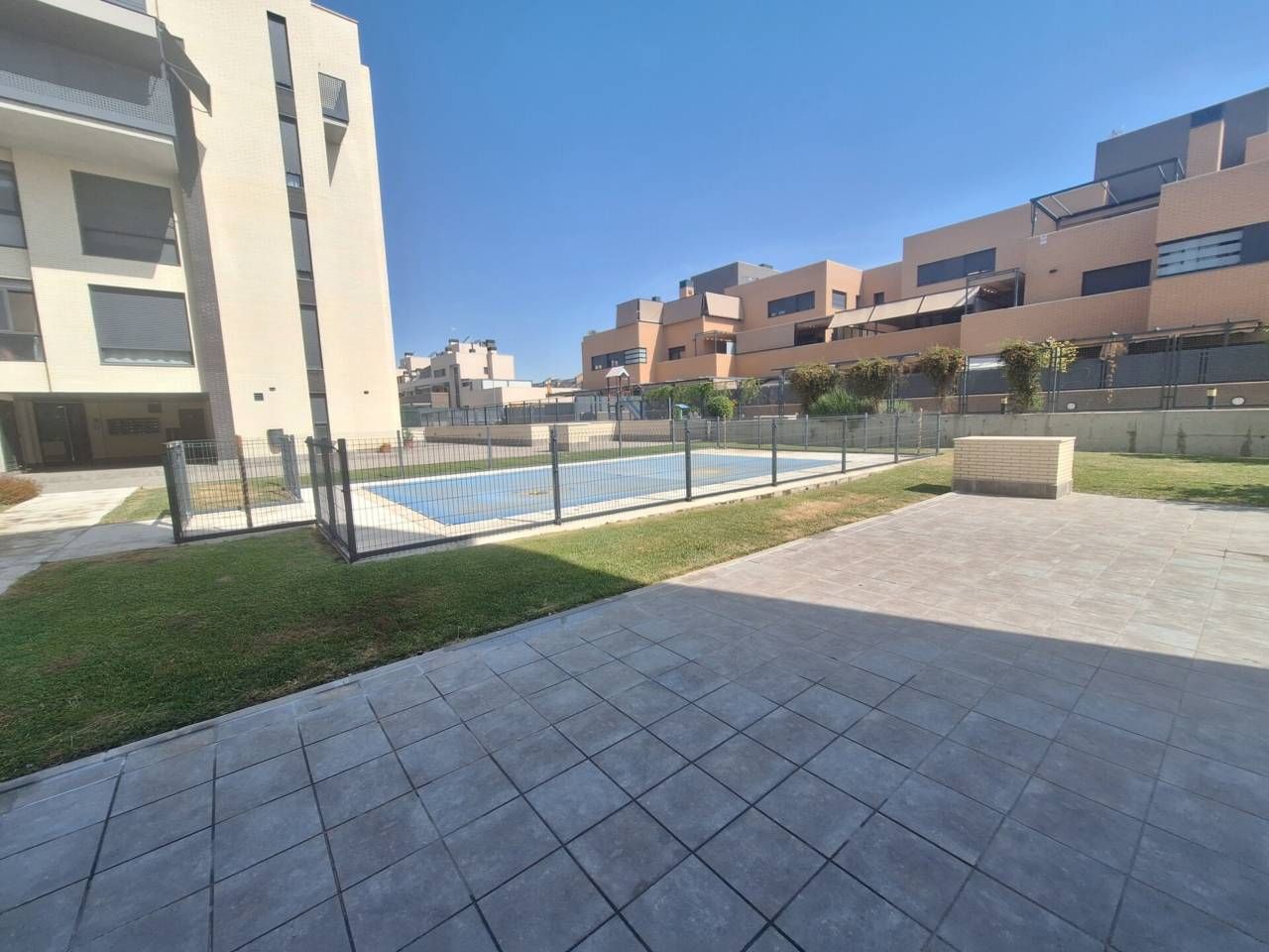 Piscina de Pis en venda en Fuenlabrada amb Aire condicionat, Calefacció i Traster