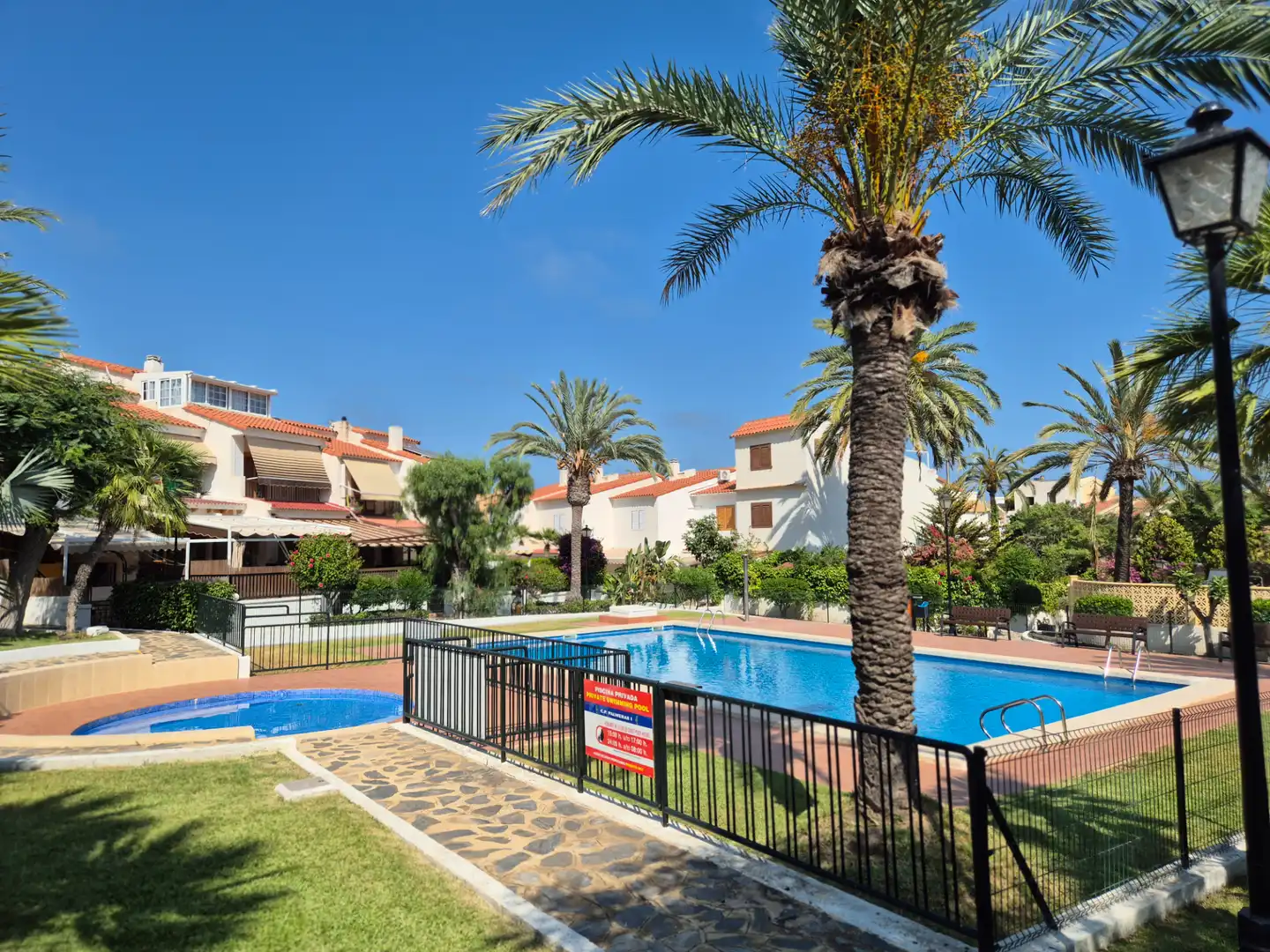 Piscina de Casa o chalet de alquiler en Santa Pola con Aire acondicionado, Terraza y Amueblado
