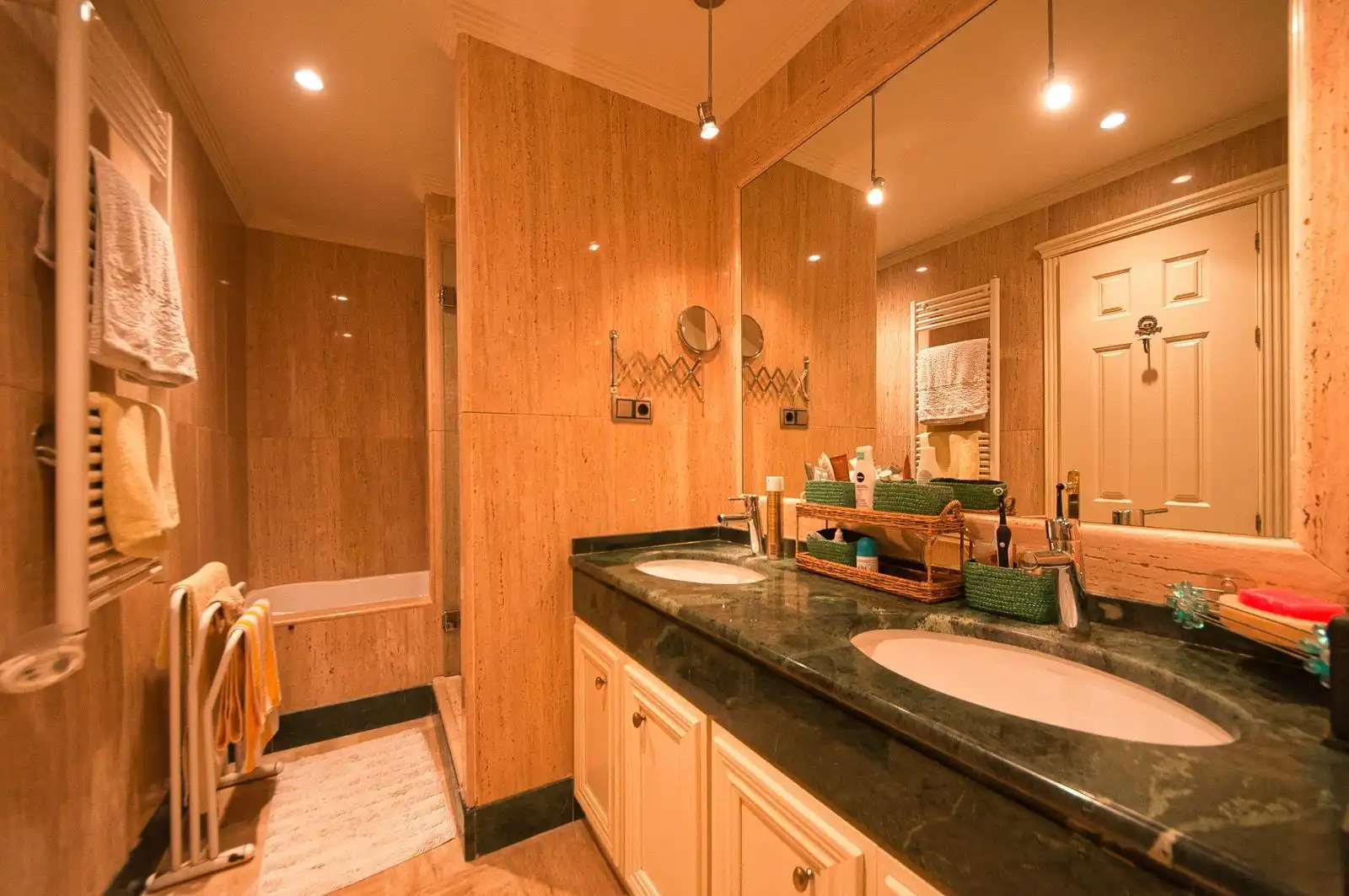 Apartamento con piscina en venta en Milla de Oro, imagen 16