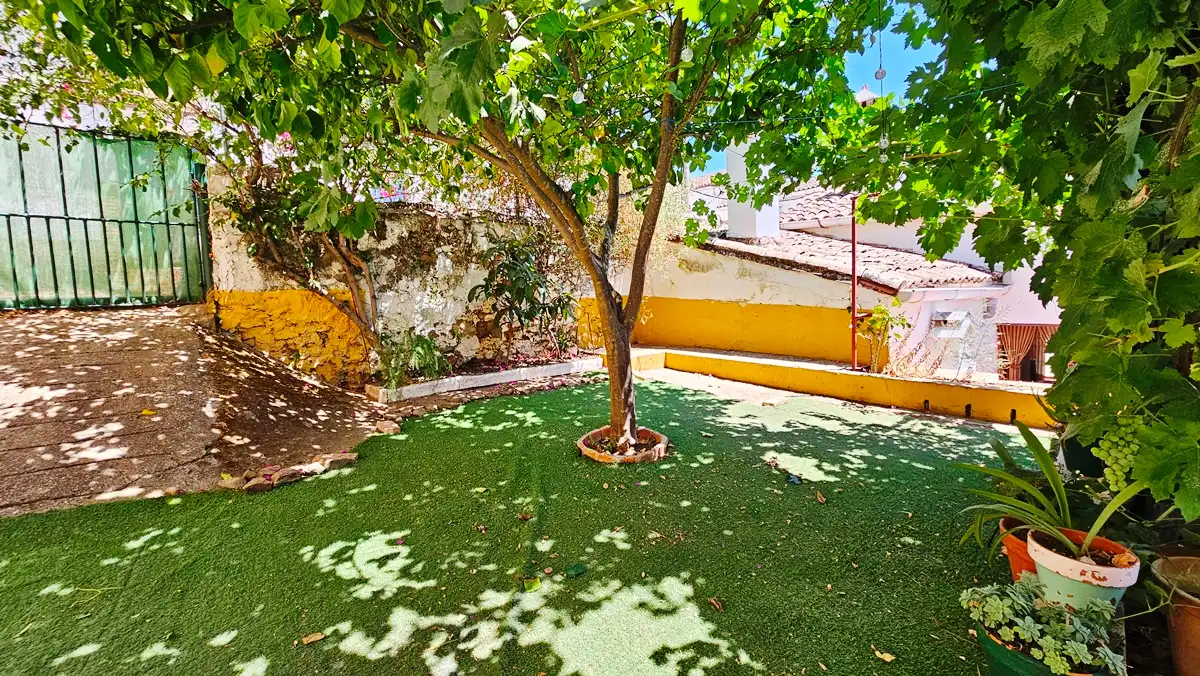 Jardí de Casa o xalet en venda en Aroche amb Jardí privat i Traster