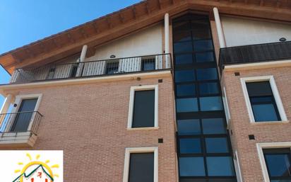 Vista exterior de Pis en venda en Santurde de Rioja amb Terrassa i Balcó