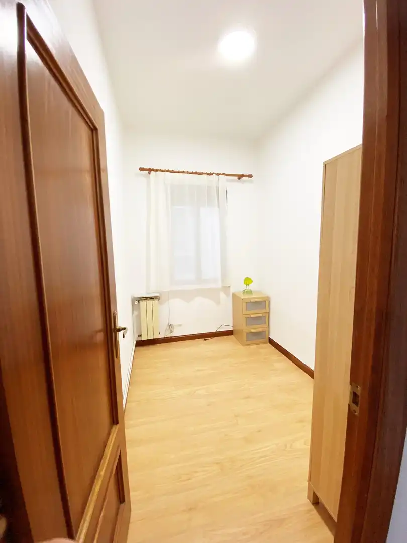 Habitación de Piso en venta en Madrid con Calefacción, Amueblado y Horno