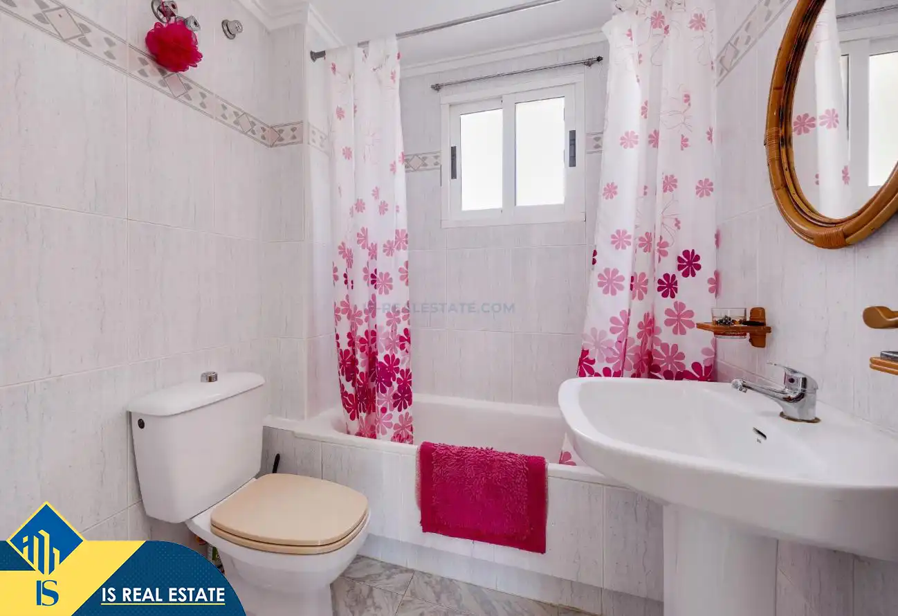 Apartamento con piscina en venta en Playa de los Locos, imagen 19