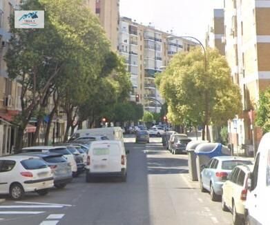 Flat for sale in Avenida SANTA CECILIA, Triana Oeste