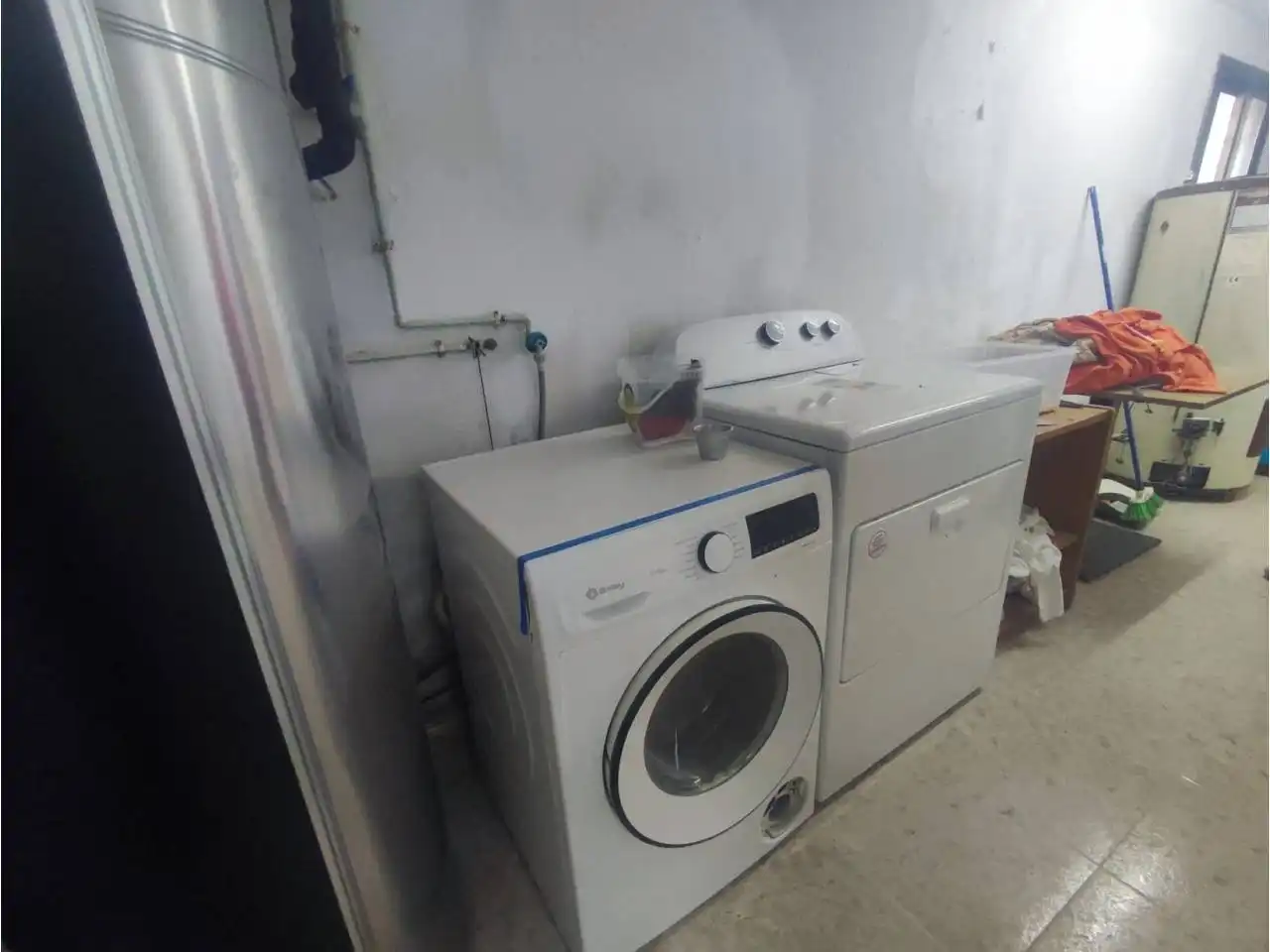 Local en venta en El Grado con Aire acondicionado