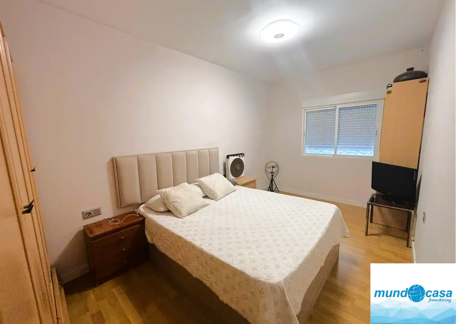Schlafzimmer von Wohnung zum Verkauf in Pina de Ebro mit Parkett, Ofen und Waschmaschine