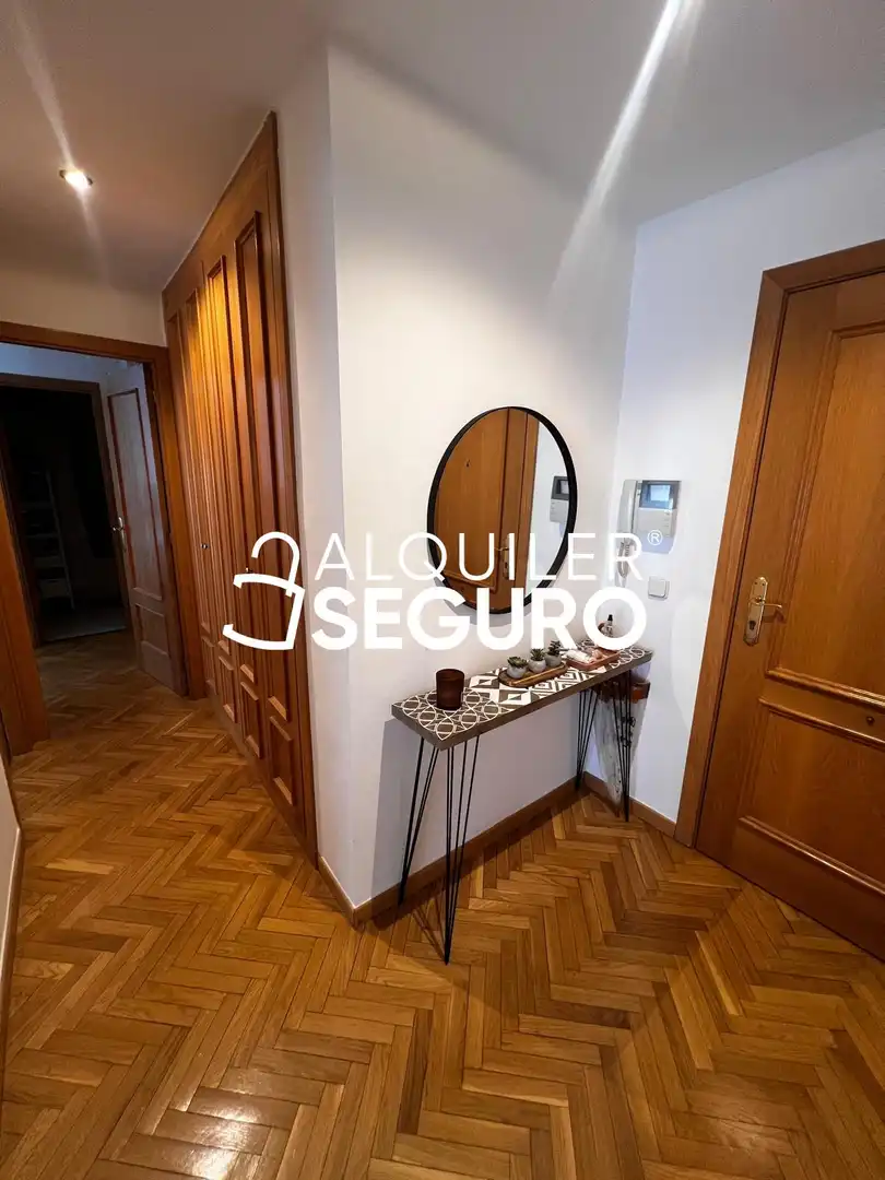 Piso de alquiler en Madrid con Calefacción, Trastero y Amueblado