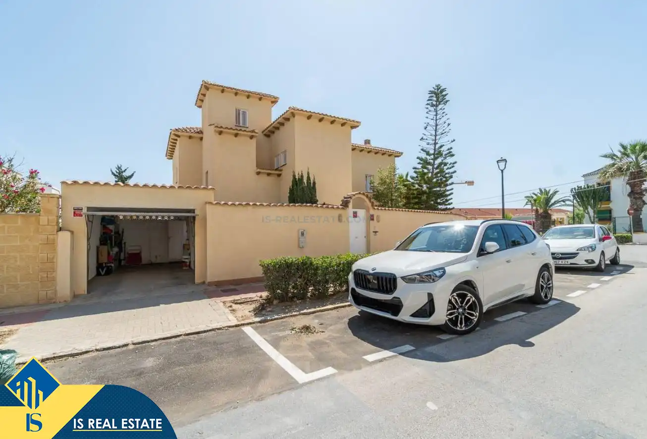 Chalet con terraza en venta en La Mata, imagen 5