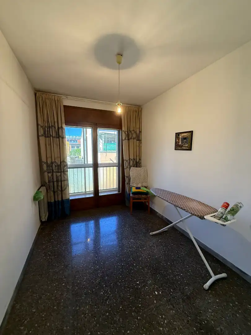 Schlafzimmer von Einfamilien-Reihenhaus zum Verkauf in Sant Celoni mit Klimaanlage, Heizung und Balkon