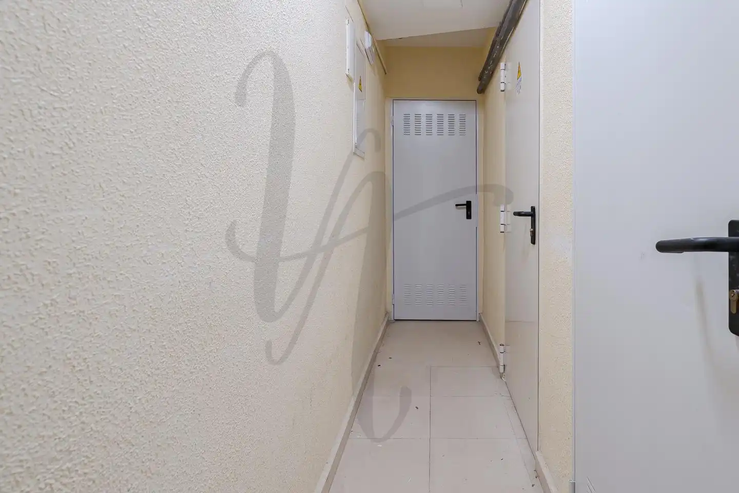 Flat for sale in Carril Del Conde, Canillas