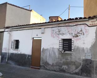 Vista exterior de Casa adosada en venda en Sabadell