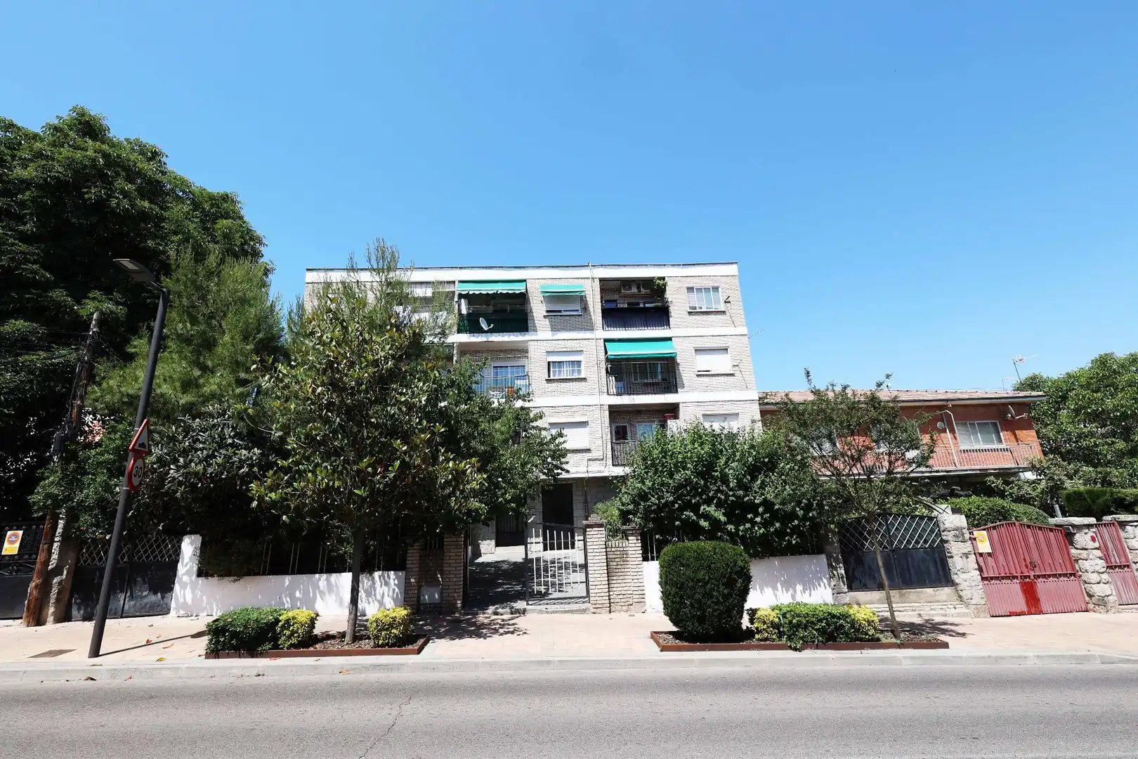 Vista exterior de Piso en venta en Colmenar Viejo con Calefacción