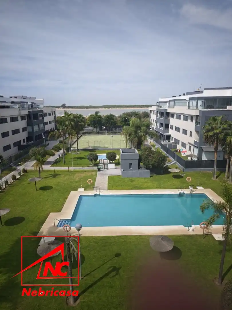 Swimming pool of Attic for sale in Sanlúcar de Barrameda  with Air Conditioner, Terrace and Storage room