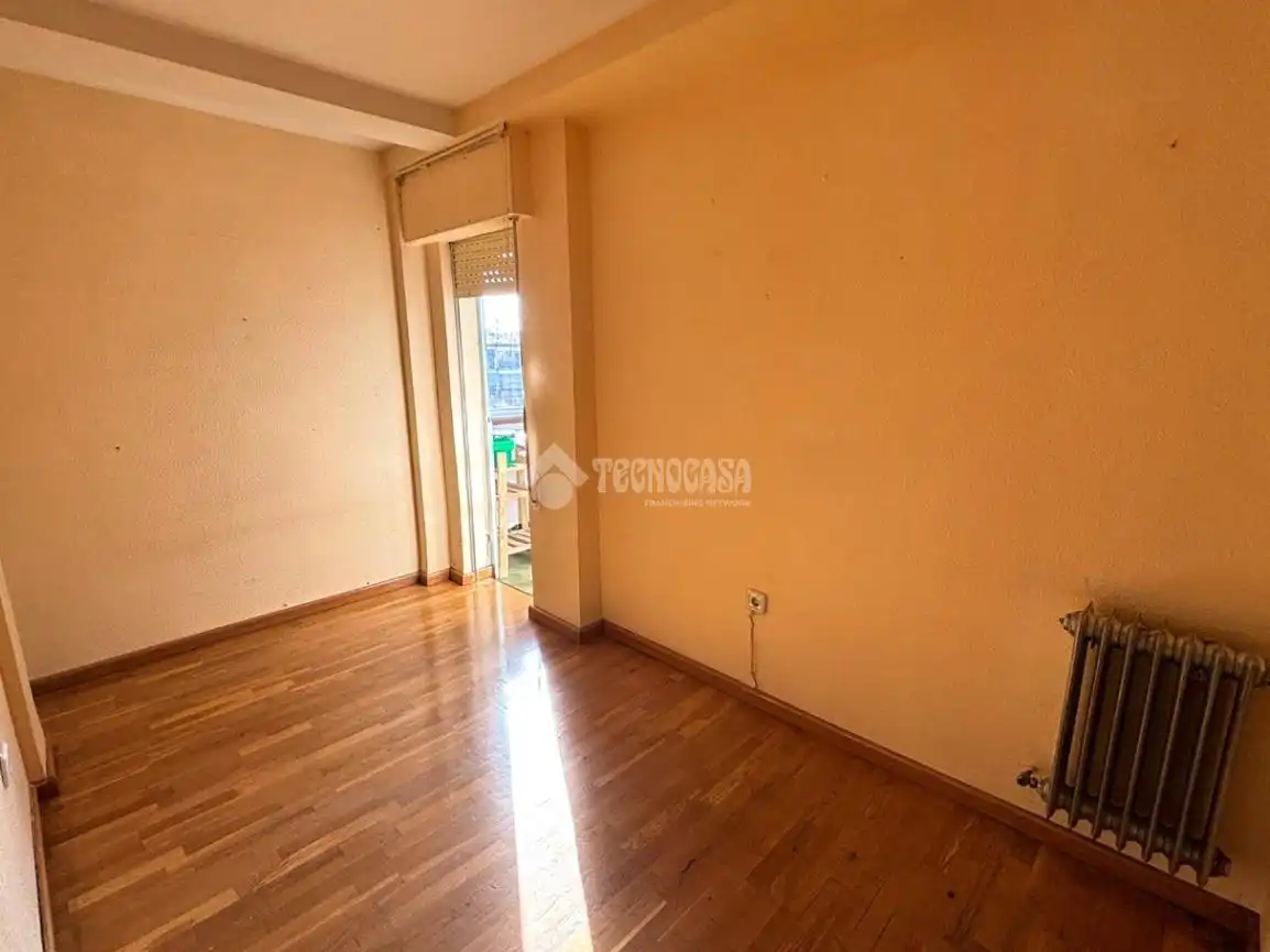 Habitación de Piso en venta en Medina del Campo con Calefacción