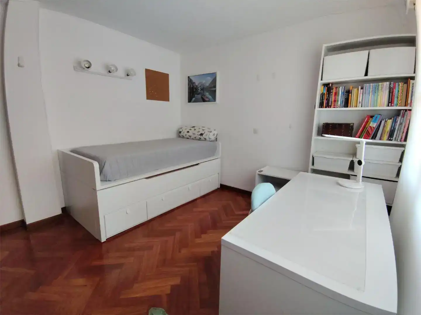 Dormitori de Casa o xalet en venda en Pozuelo de Alarcón amb Piscina