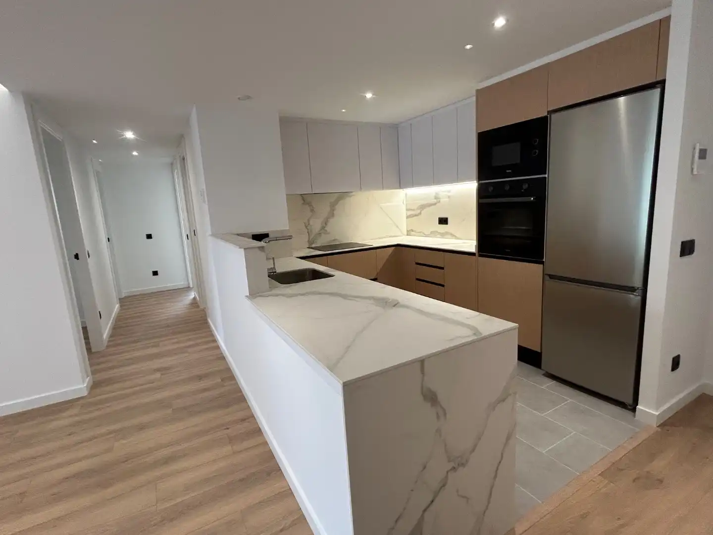 Kitchen of Flat for rent in Marítim