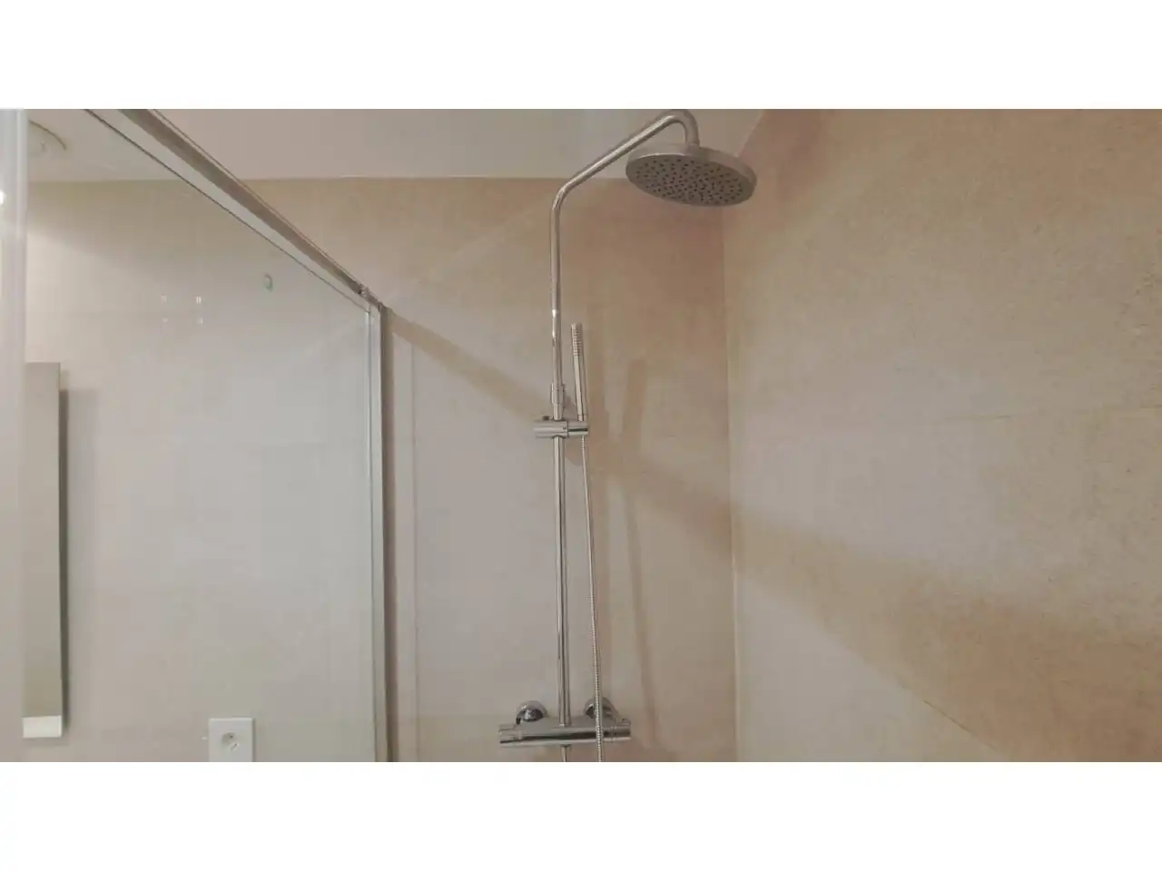 Bany de Pis de lloguer en Terrassa amb Aire condicionat, Calefacció i Parquet