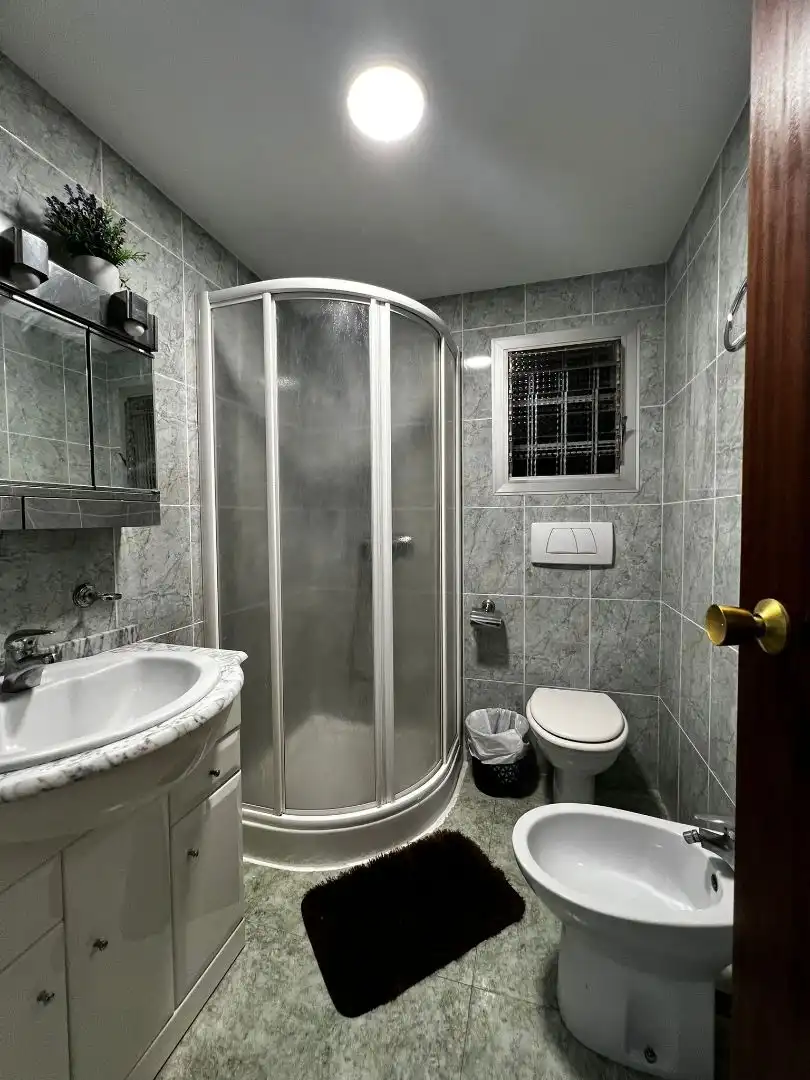 Bathroom of Flat for share in Rascanya