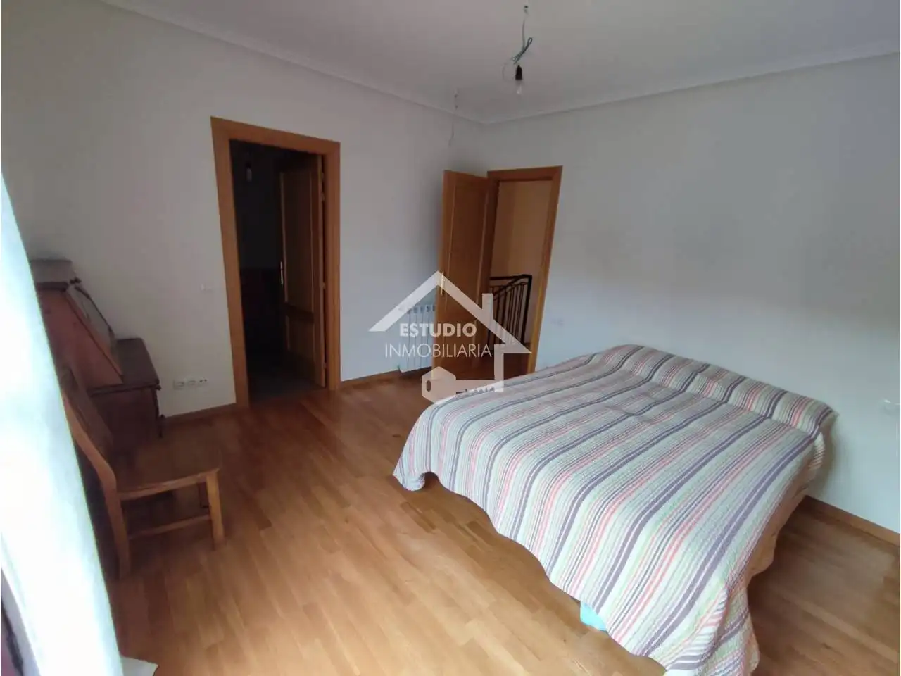 Bedroom of Detached homes for sale in Canillas de Río Tuerto  with Heating, Parquet flooring and Terrace