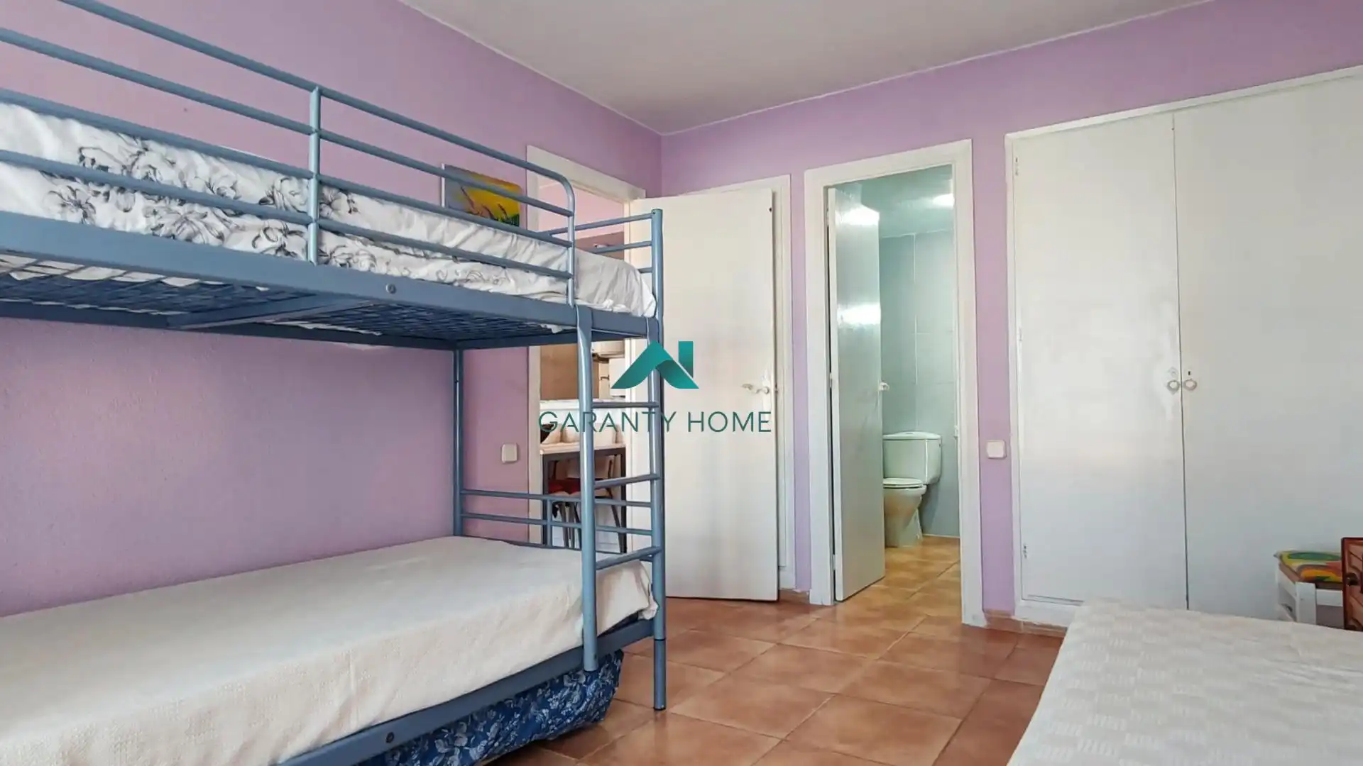 Habitación de Apartamento en venta en La Manga del Mar Menor con Amueblado, Balcón y Piscina comunitaria