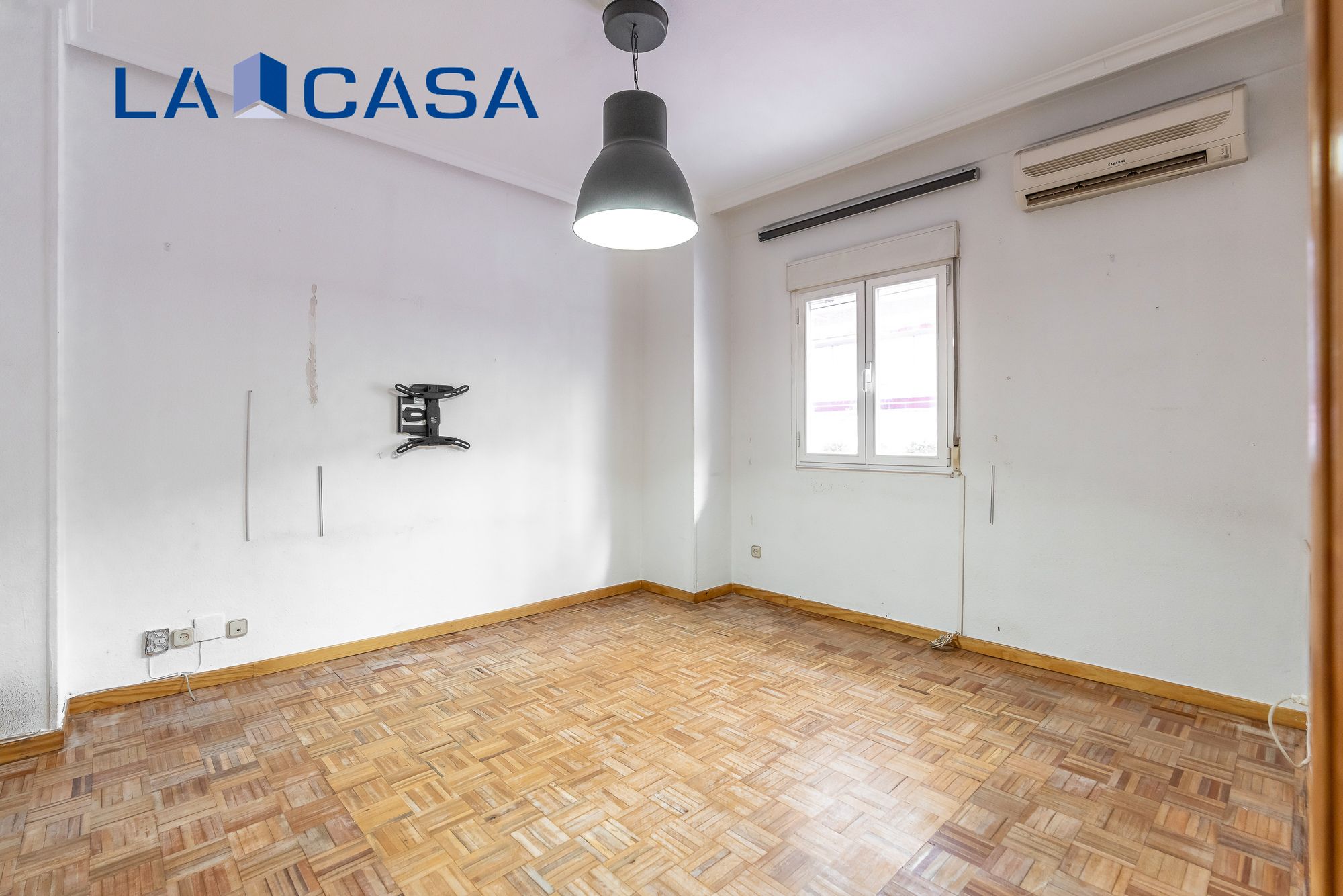 Flat for sale in  Madrid Capital  with Heating and Terrace