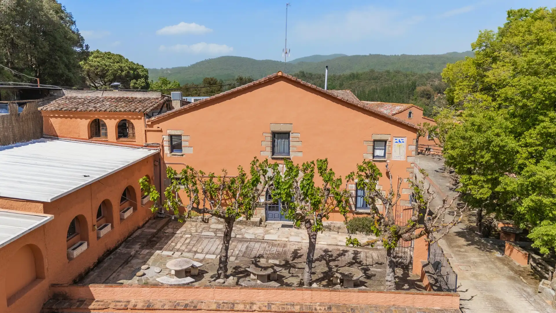 Edificio en venta en Can Pujadas, 18, Vallgorguina