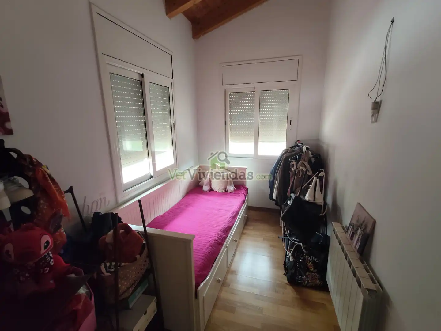 Habitación de Casa o chalet en venta en Corbera de Llobregat con Calefacción, Jardín privado y Parquet