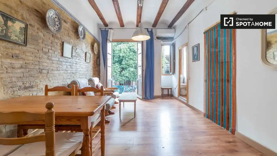 Appartamento con terrazza in affitto a Ciutat Vella, imagen 2