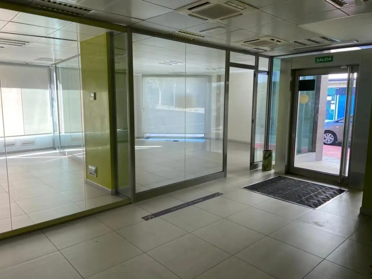 Oficina de lloguer a Montornès del Vallès, imagen 3
