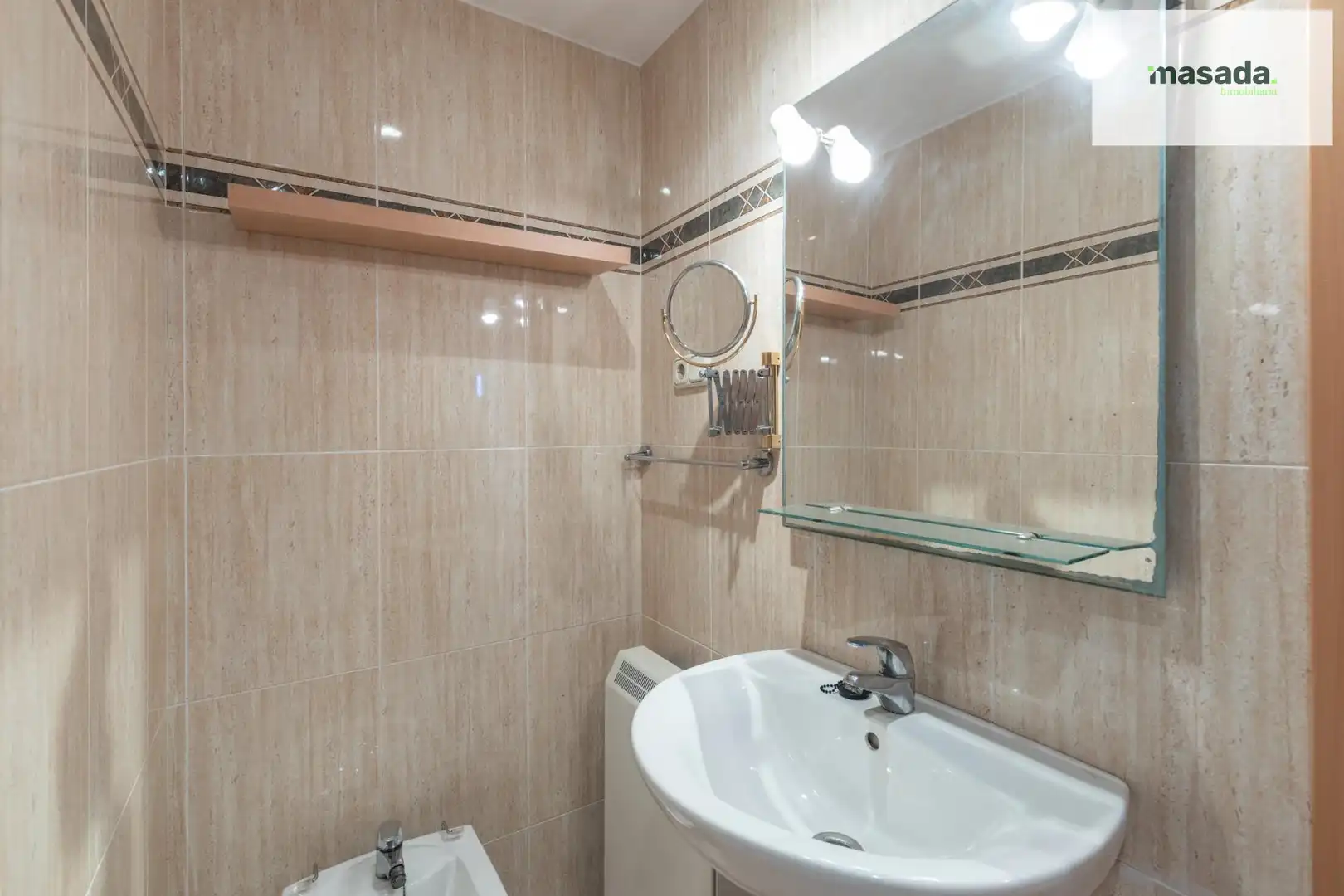 Baño de Piso en venta en Granada con Aire acondicionado, Calefacción y Balcón