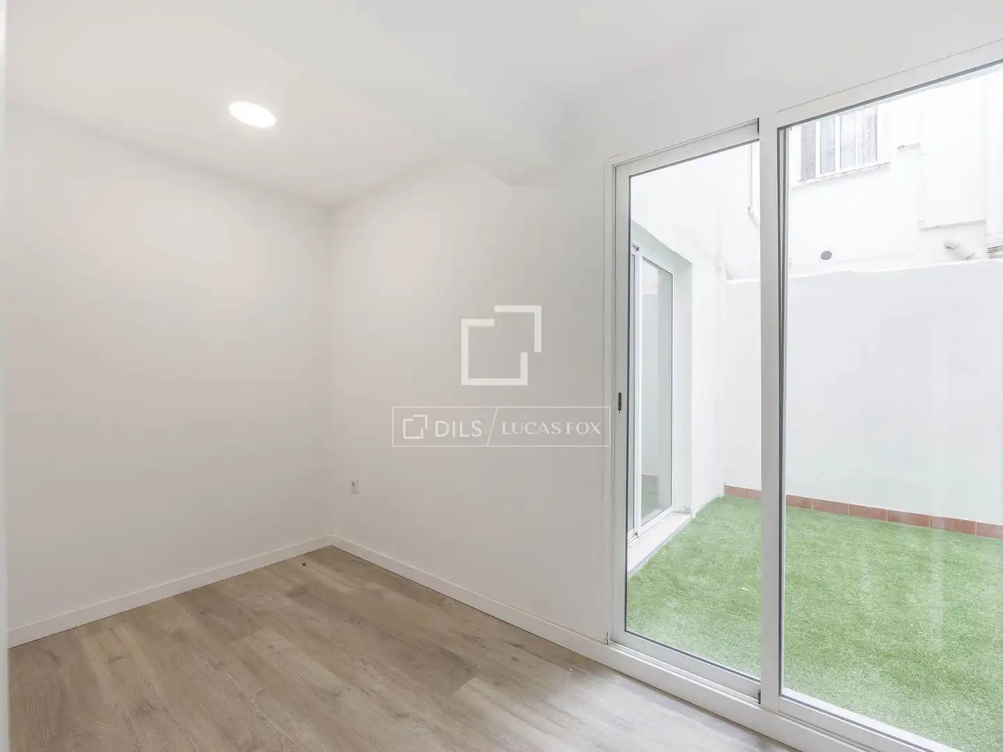 Appartamento con terrazza in affitto a Benicalap, imagen 22