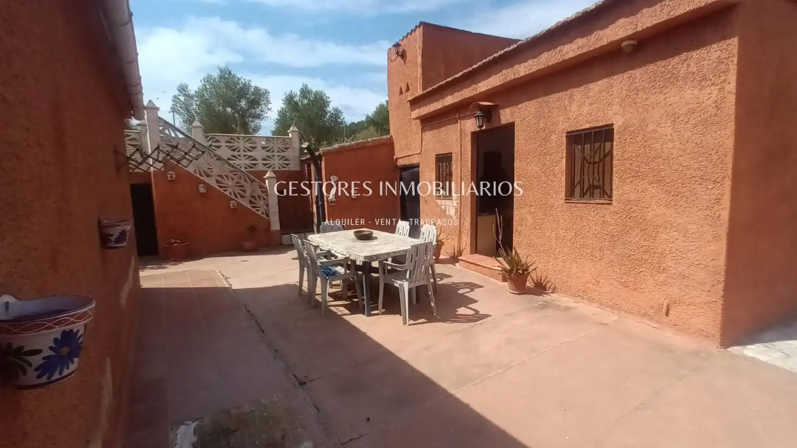 Vista exterior de Casa o xalet en venda en Cocentaina amb Aire condicionat, Traster i Piscina