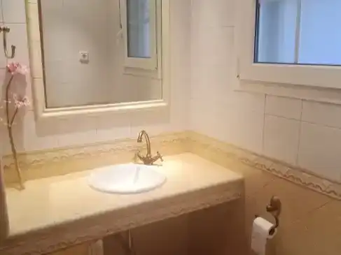 Baño de Casa adosada en venta en Getafe con Jardín privado, Parquet y Trastero