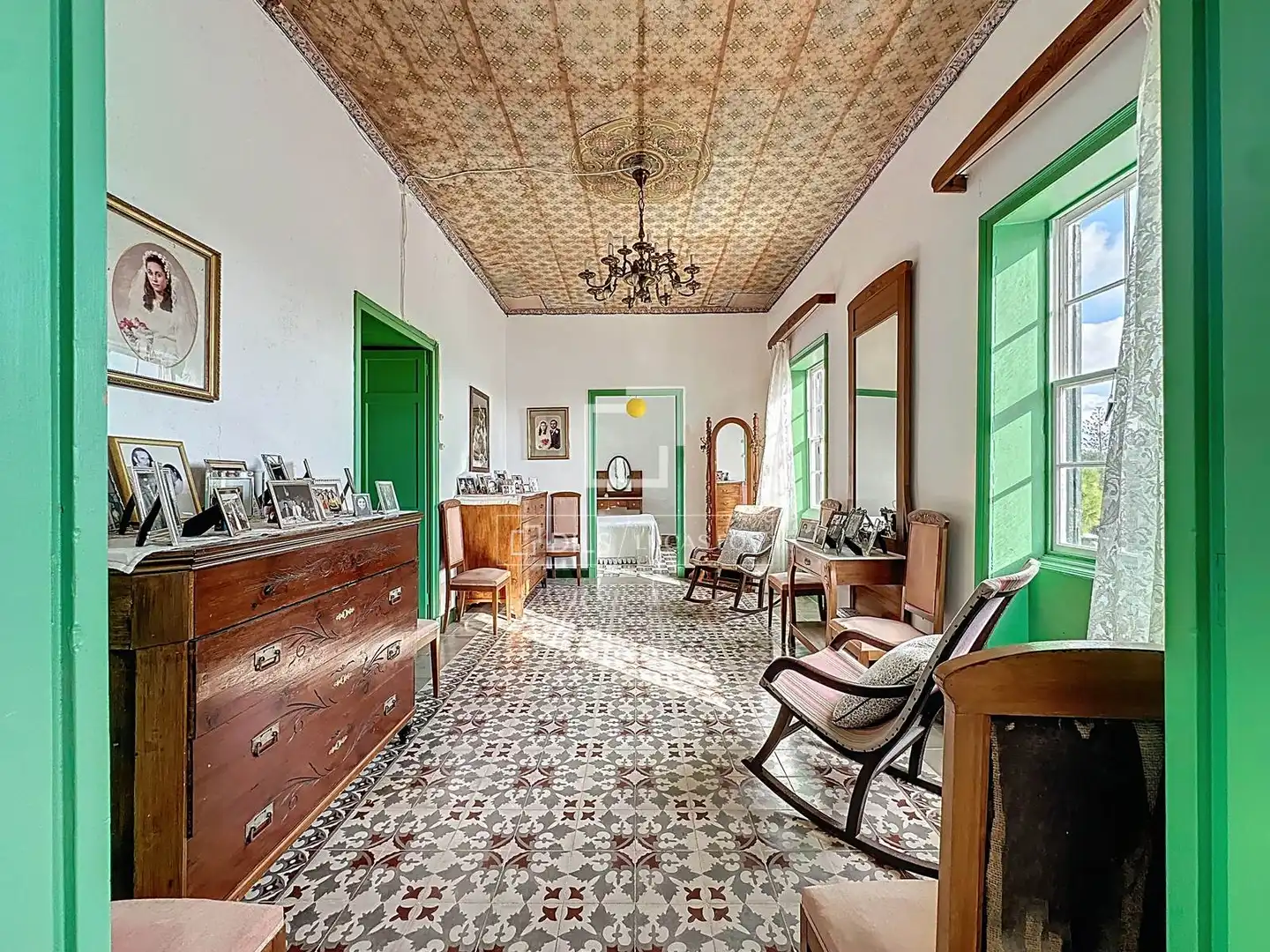 Wohnzimmer von Country house zum Verkauf in Es Castell mit Privatgarten, Abstellraum und Balkon