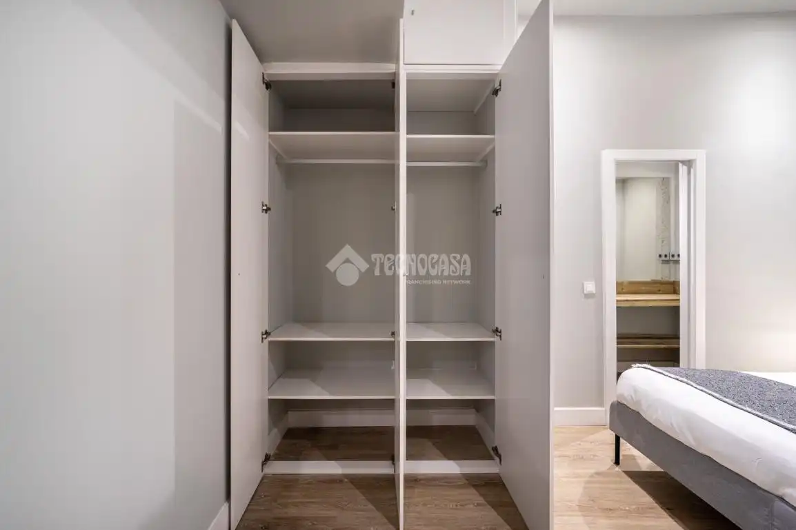 Bedroom of Flat for sale in Madrid