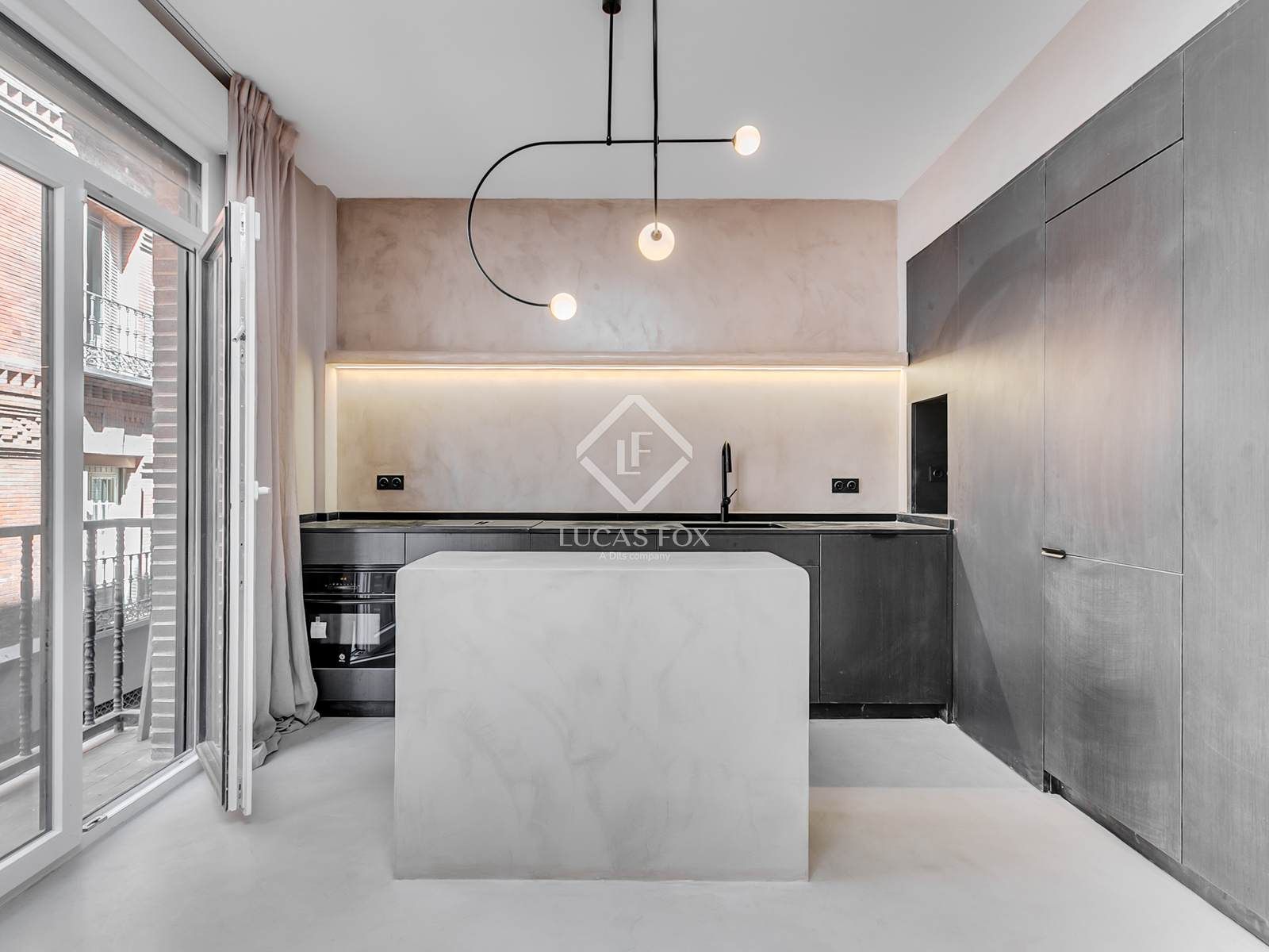 Kitchen of Flat for sale in  Madrid Capital  with Air Conditioner and Balcony
