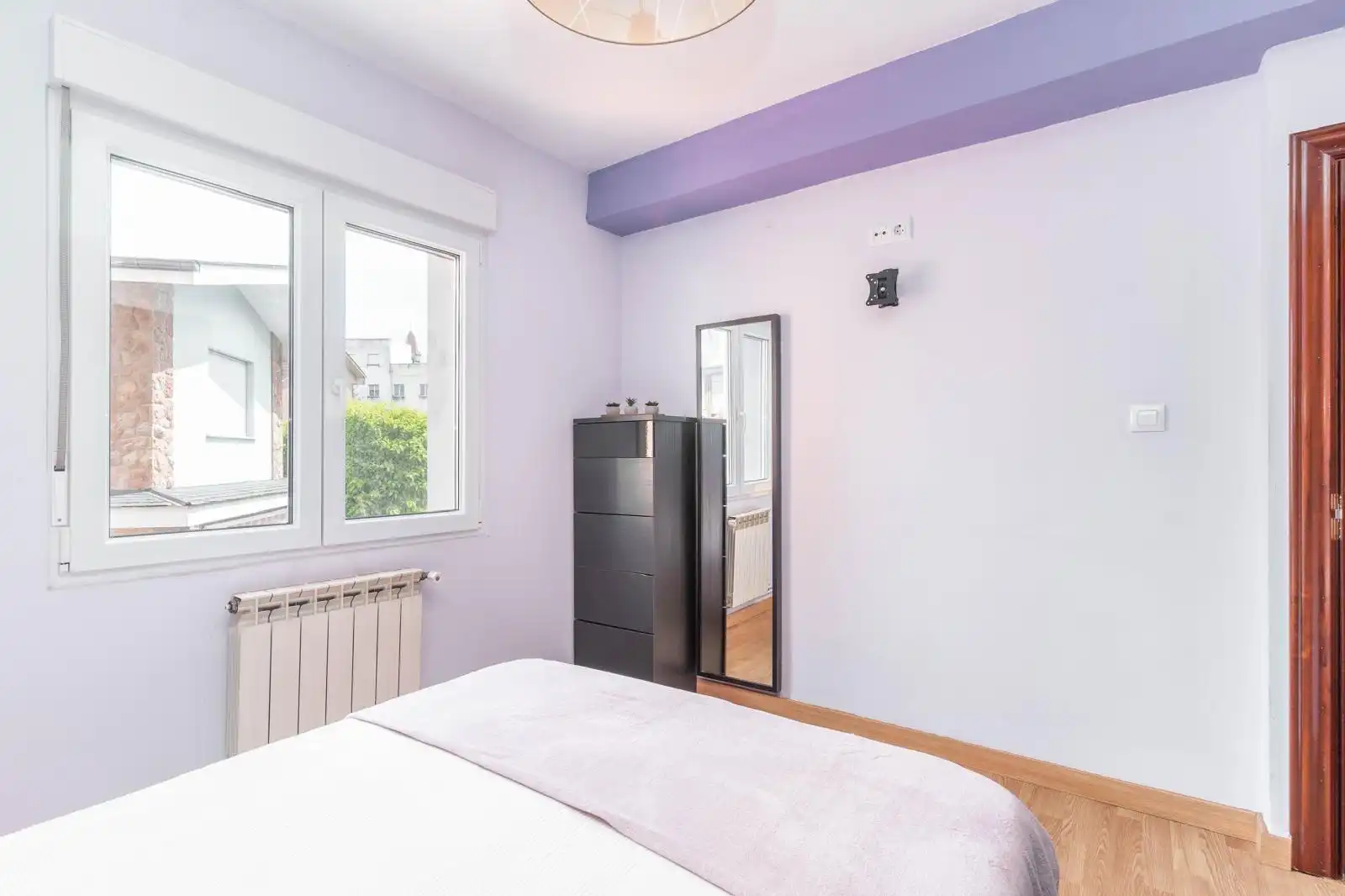 Dormitori de Apartament en venda en Oviedo  amb Calefacció i Moblat