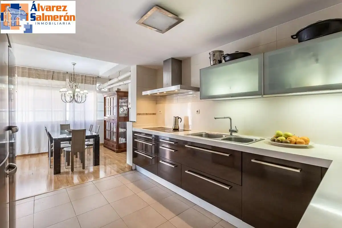 Cocina de Casa adosada en venta en Huétor Vega con Aire acondicionado, Terraza y Trastero