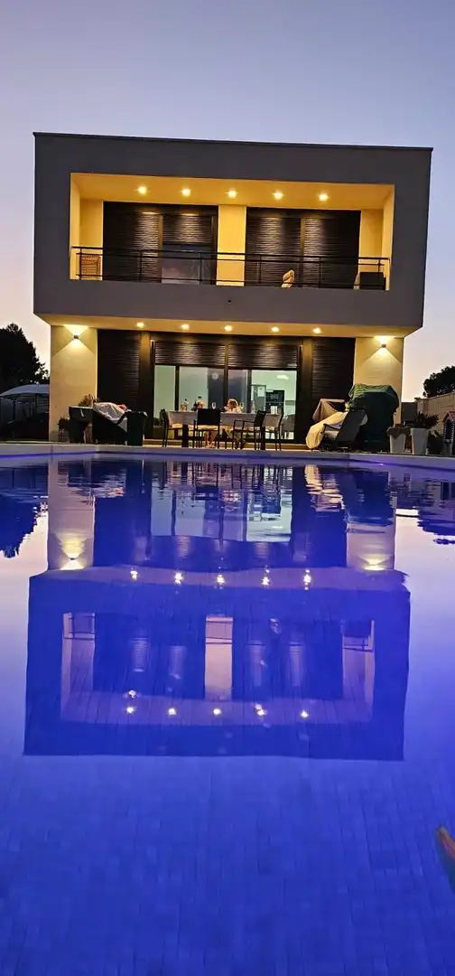 Piscina de Casa o xalet en venda en Albacete amb Aire condicionat, Calefacció i Jardí privat