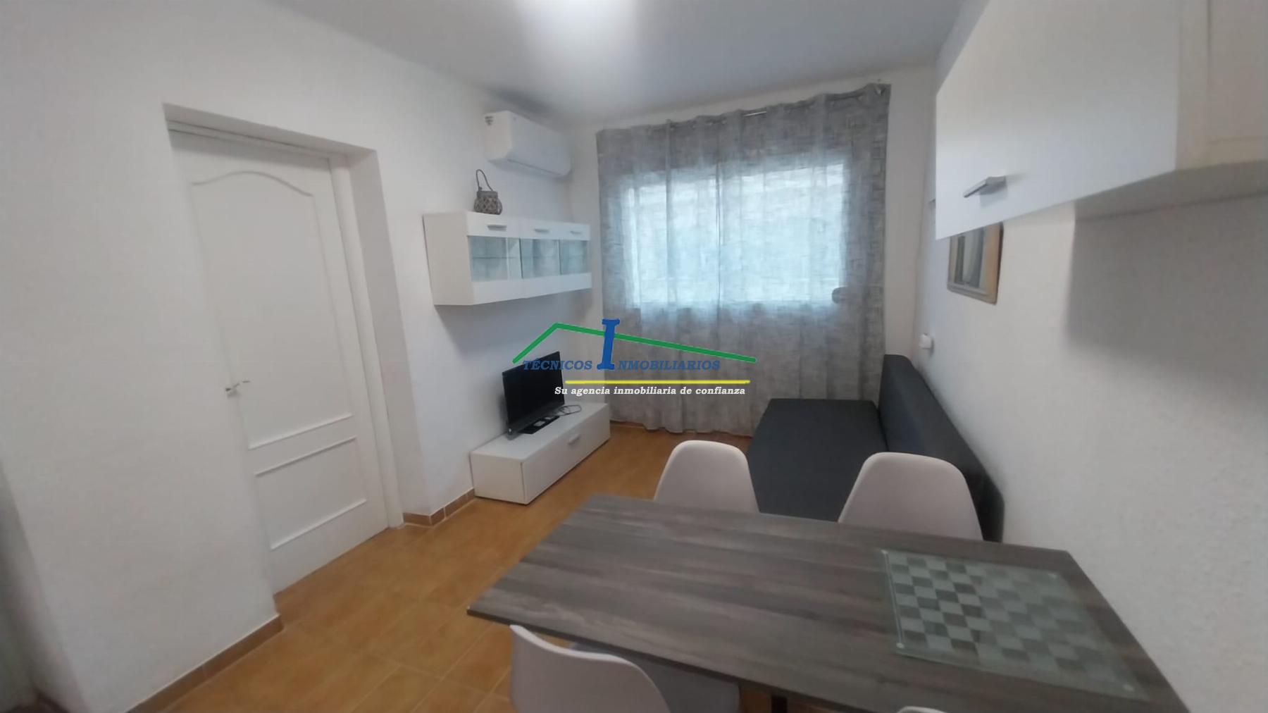 Sala d'estar de Pis de lloguer en Mérida amb Aire condicionat i Calefacció