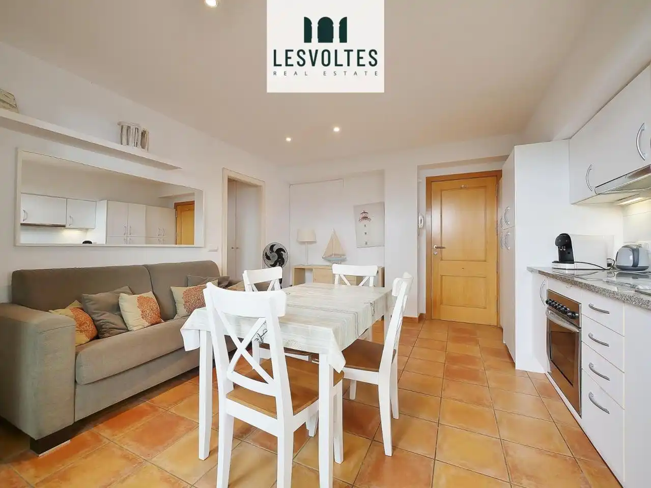 Sala d'estar de Apartament de lloguer en Palafrugell amb Calefacció, Terrassa i Moblat