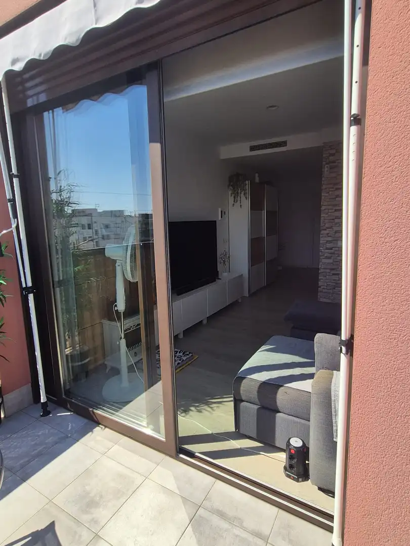 Sala d'estar de Àtic en venda en Cubelles amb Aire condicionat i Terrassa