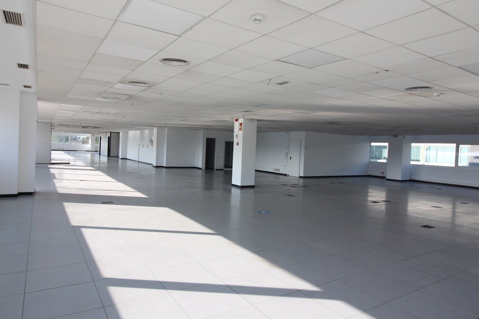 Oficina de lloguer en Sant Cugat del Vallès amb Aire condicionat