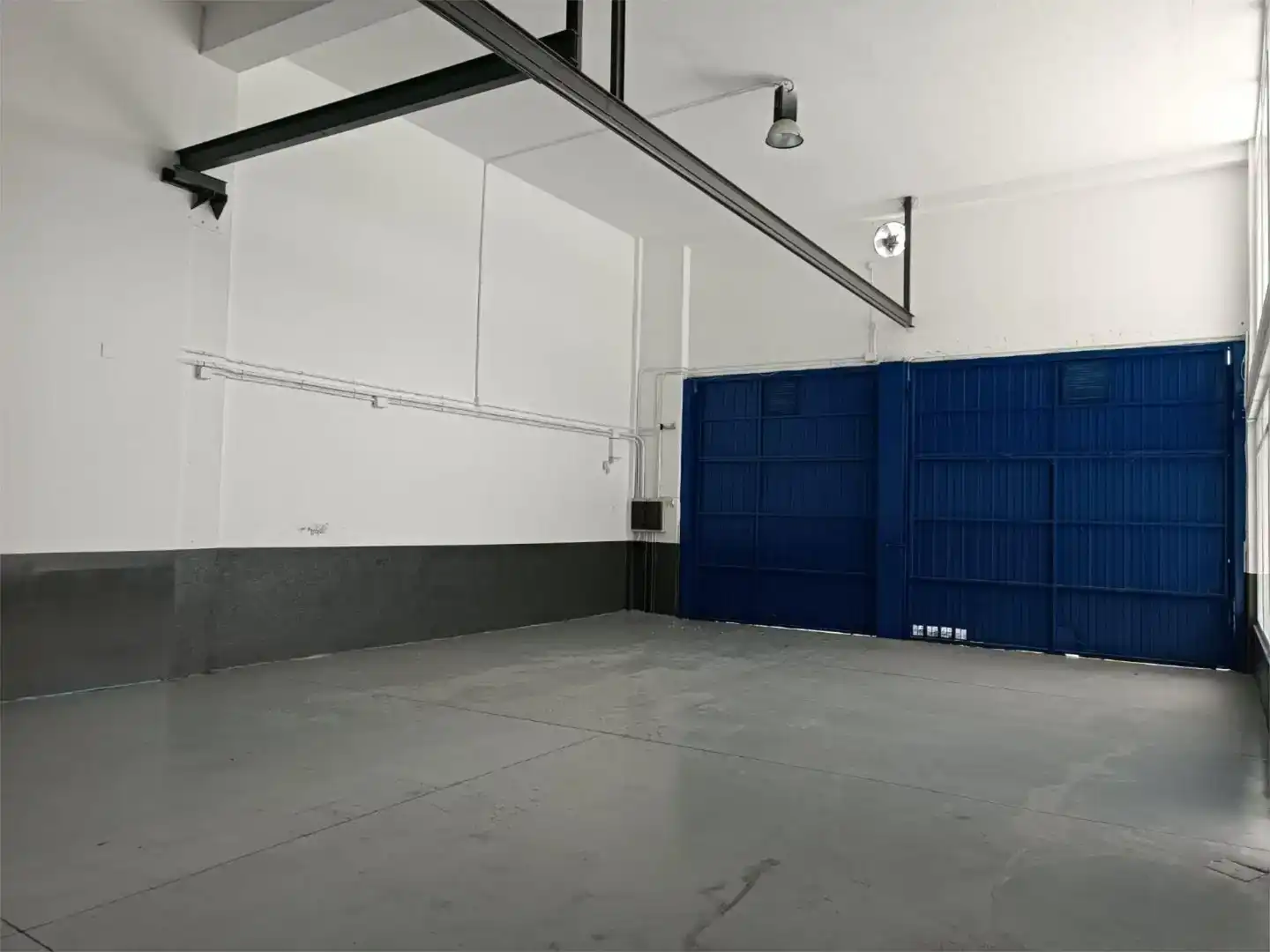 Fabrikhallen zur Miete in Becerreá