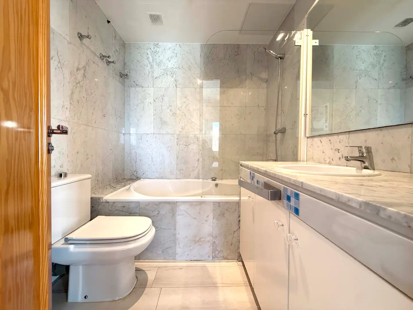 Bathroom of Apartments for sale in Cambrils  with Air Conditioner, Heating and Terrace