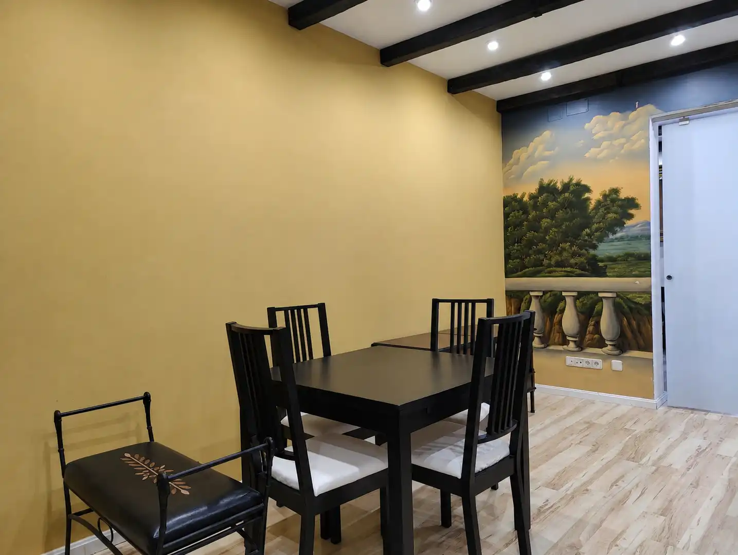 Comedor de Piso en venta en  Madrid Capital con Calefacción y Balcón