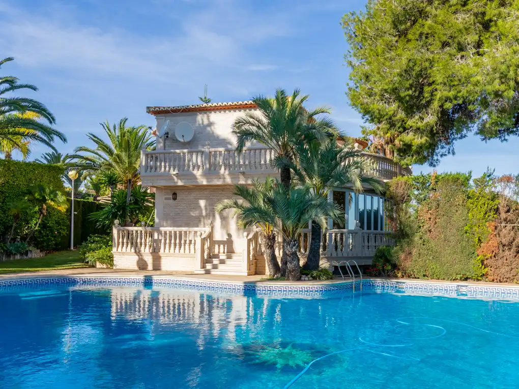 Vista exterior de Casa o xalet en venda en Jávea / Xàbia amb Aire condicionat, Jardí privat i Terrassa