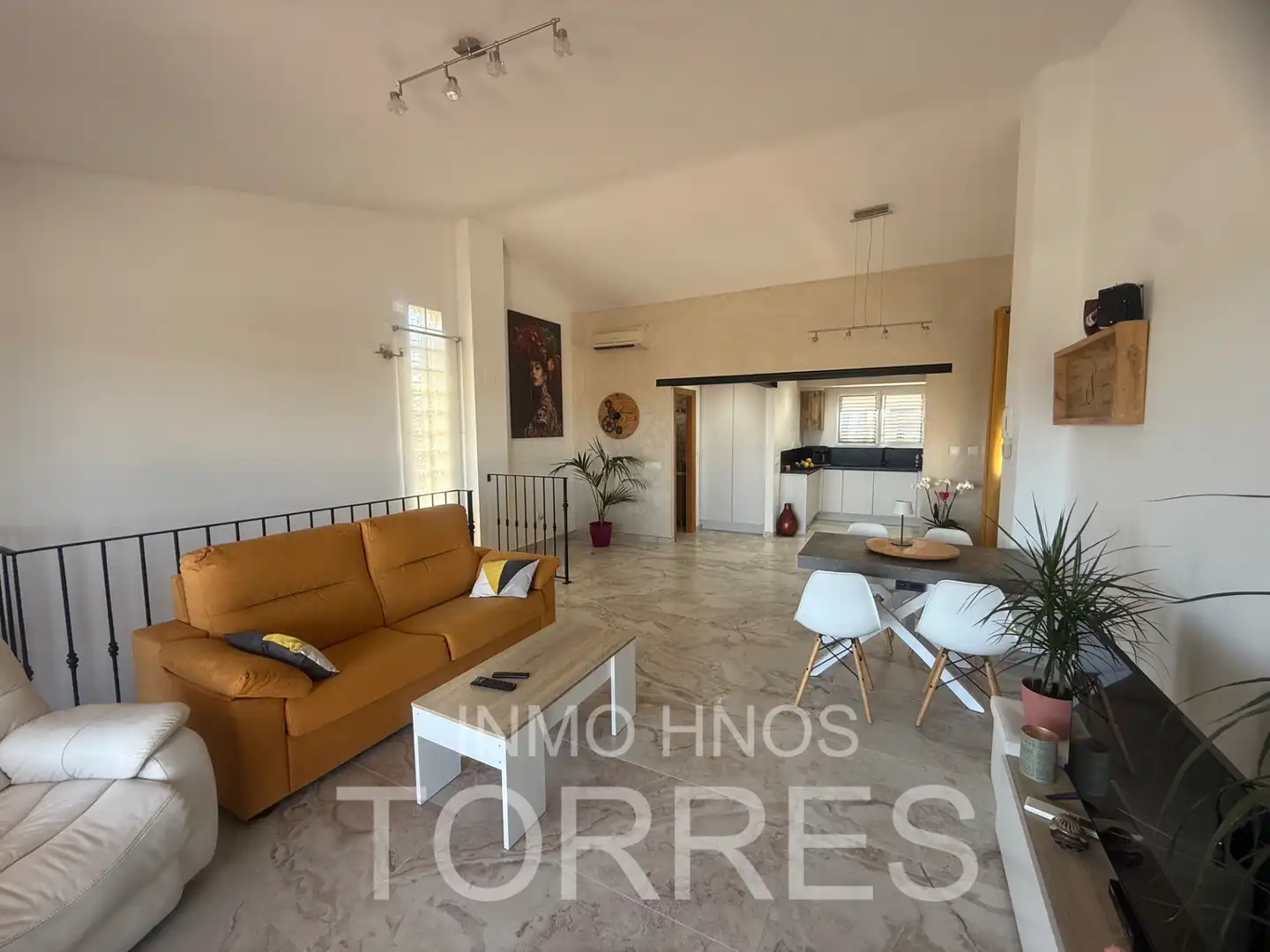 Sala d'estar de Casa o xalet en venda en Peñíscola / Peníscola amb Aire condicionat, Jardí privat i Terrassa