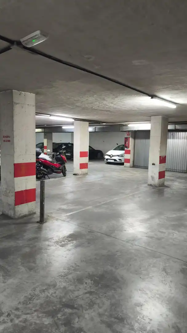 Aparcament de Garatge de lloguer en Granada